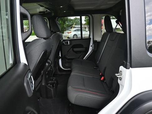 Used 2024 Jeep Wrangler Unlimited Rubicon AWD/4WD image 24