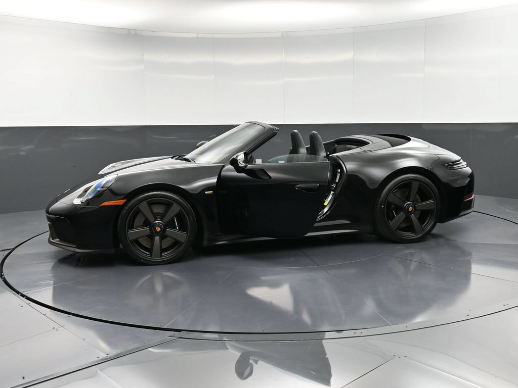 Certified 2026 Porsche 911 GTS RWD image 41