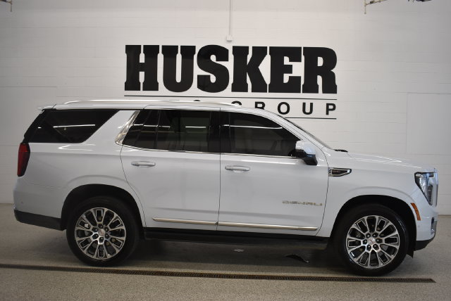 Used 2026 GMC Yukon Denali w/ Sun & Power Step Package AWD/4WD image 2