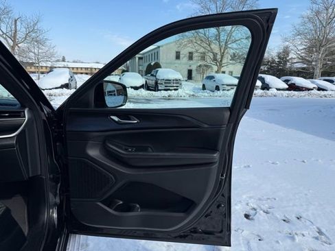 Certified 2024 Jeep Grand Cherokee L Altitude image 32