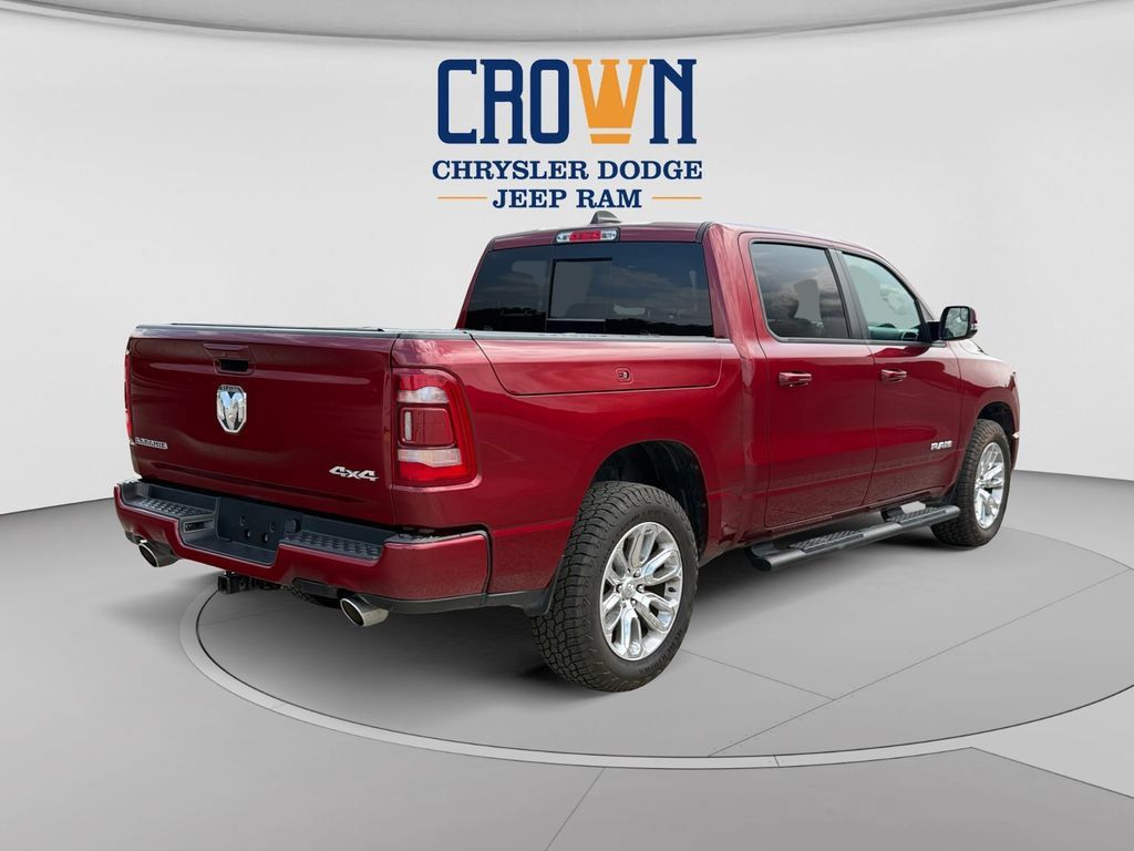 Used 2024 RAM 1500 Laramie AWD/4WD image 3