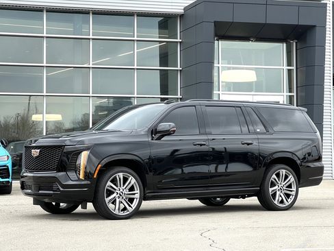 Used 2026 Cadillac Escalade ESV Sport w/ Touring Package image 10