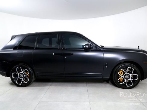 Used 2023 Rolls-Royce Cullinan AWD/4WD image 10