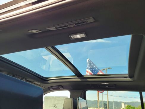 New 2026 GMC Yukon XL Denali w/ Denali Reserve Package image 12