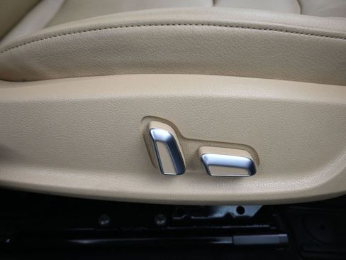 Used 2015 Audi A4 2.0T Premium Plus w/ Technology Package image 42