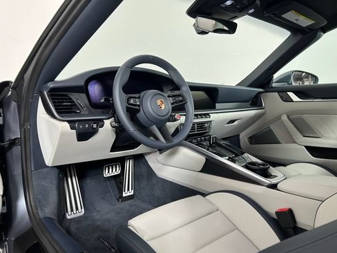 Certified 2026 Porsche 911 Targa 4 GTS AWD/4WD image 4