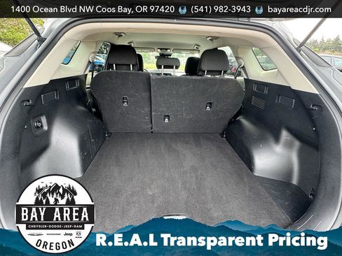 Used 2024 Kia Sportage LX image 8