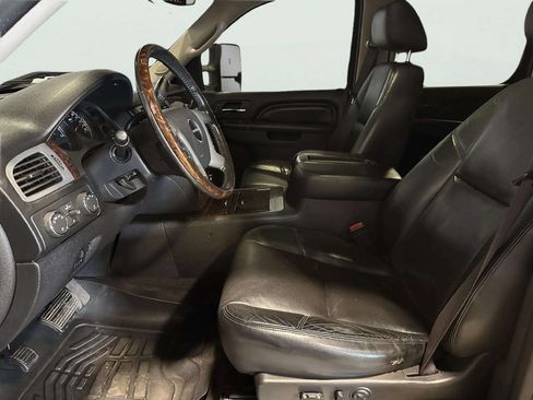 Used 2012 GMC Sierra 2500 Denali w/ Suspension Package, Off-Road AWD/4WD image 14
