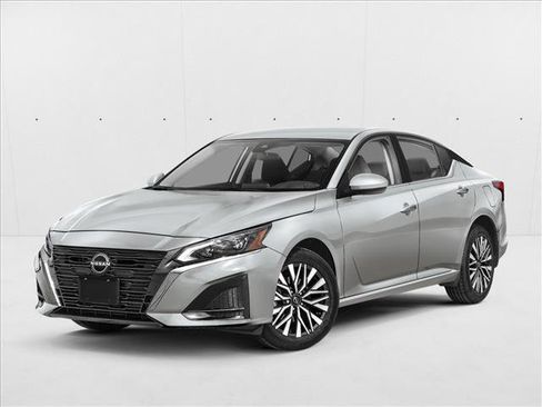 Used 2025 Nissan Altima 2.5 SV image 1