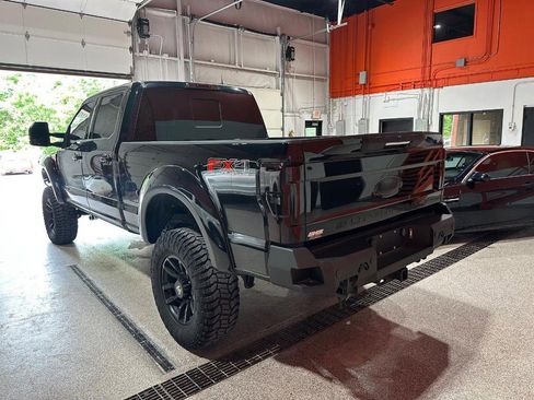 Used 2019 Ford F250 Lariat w/ Lariat Ultimate Package AWD/4WD image 3