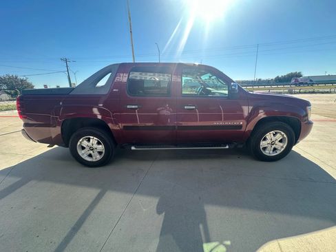 Used 2008 Chevrolet Avalanche LT image 6
