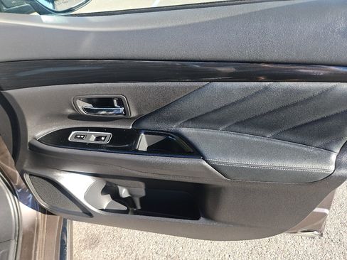 Used 2018 Mitsubishi Outlander GT image 18