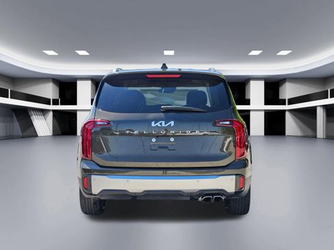 Used 2025 Kia Telluride S image 5