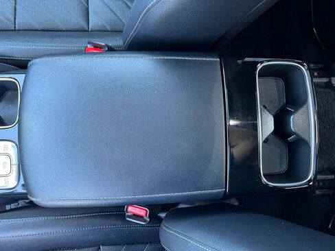 Used 2023 Kia Telluride AWD image 35