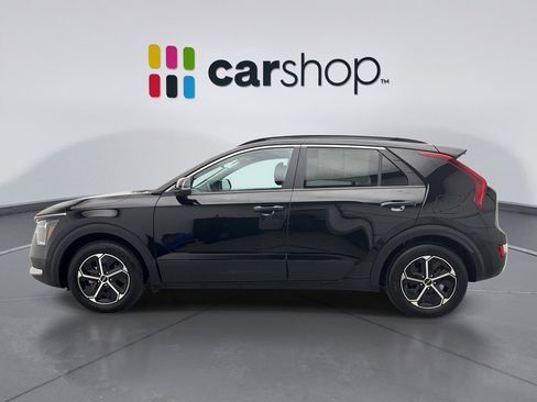 Used 2024 Kia Niro EX image 2