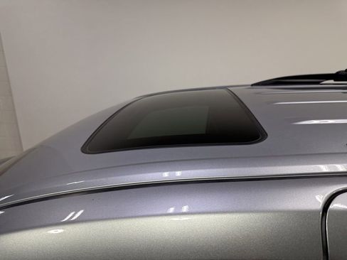 Used 2018 Toyota Sienna XLE Premium w/ Carpet Mat Package image 10