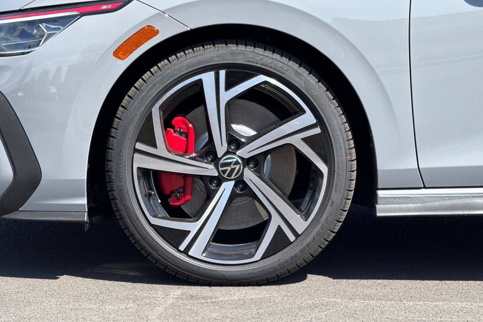 New 2026 Volkswagen GTI SE FWD image 25