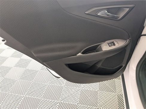 Used 2024 Chevrolet Malibu LT image 28