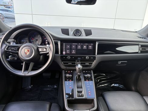 Used 2024 Porsche Macan image 19