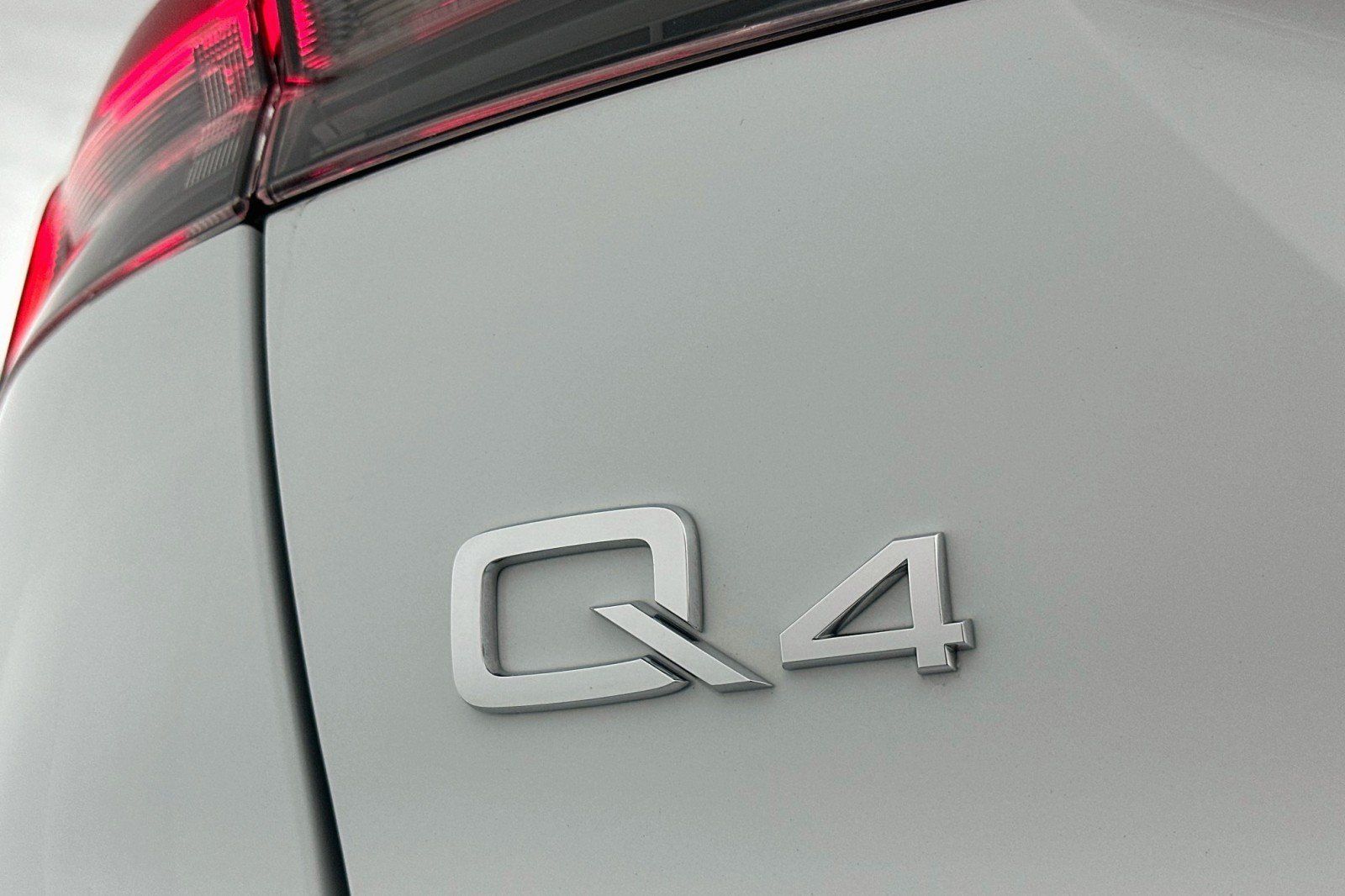 Used 2023 Audi Q4 e-tron Prestige AWD/4WD image 10
