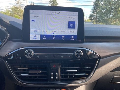 Used 2020 Ford Escape Titanium w/ Titanium Premium Package 2.0 AWD/4WD image 24