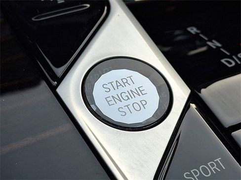 Used 2023 BMW X7 xDrive40i w/ Executive Package image 26