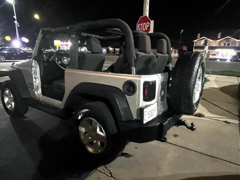 Used 2012 Jeep Wrangler Sport image 16