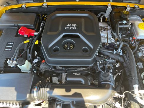 Certified 2020 Jeep Wrangler Unlimited Rubicon w/ LED Lighting Group AWD/4WD image 9