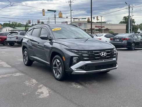 Certified 2025 Hyundai Tucson SEL AWD/4WD image 3