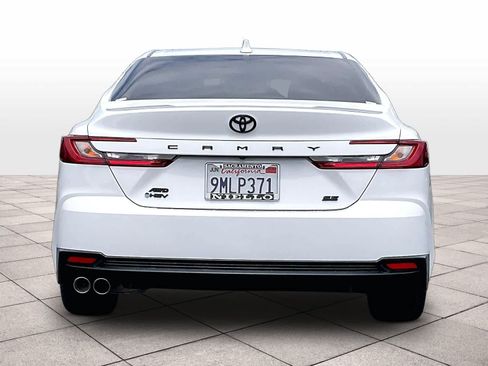 Used 2025 Toyota Camry SE w/ Convenience Package AWD/4WD image 7