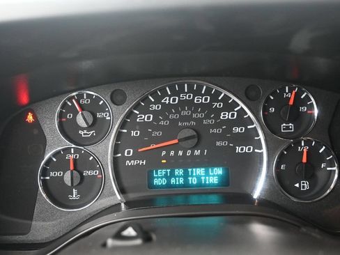 Used 2022 Chevrolet Express 2500 w/ Driver Convenience Package RWD image 13