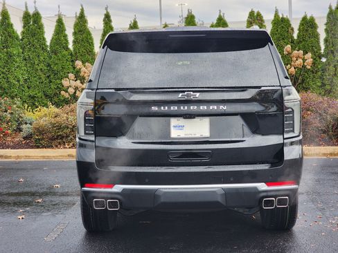 New 2026 Chevrolet Suburban High Country image 9
