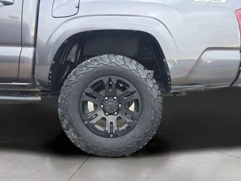 Used 2019 Toyota Tacoma SR w/ SR Convenience Package image 11