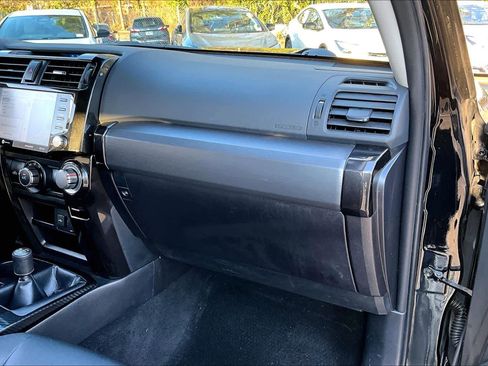 Certified 2024 Toyota 4Runner TRD Off-Road Premium image 18