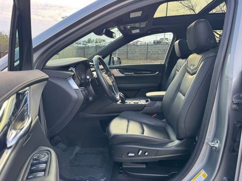 Certified 2025 Cadillac XT6 Premium Luxury image 25
