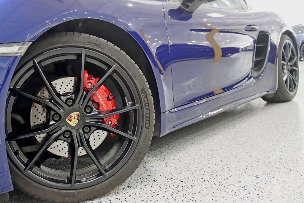 Used 2022 Porsche 718 Cayman S RWD image 4
