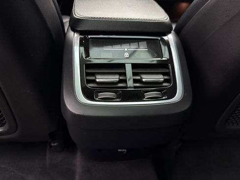 Used 2019 Volvo XC90 T5 Momentum w/ Protection Package Premier FWD image 38
