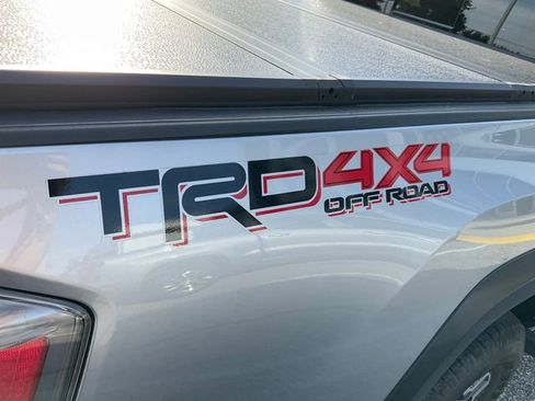 Used 2021 Toyota Tacoma TRD Off-Road AWD/4WD image 11