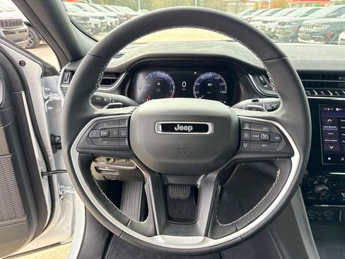 New 2025 Jeep Grand Cherokee L Altitude RWD image 16
