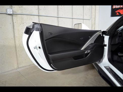 Used 2018 Chevrolet Corvette Stingray Coupe w/ Battery Protection Package RWD image 10
