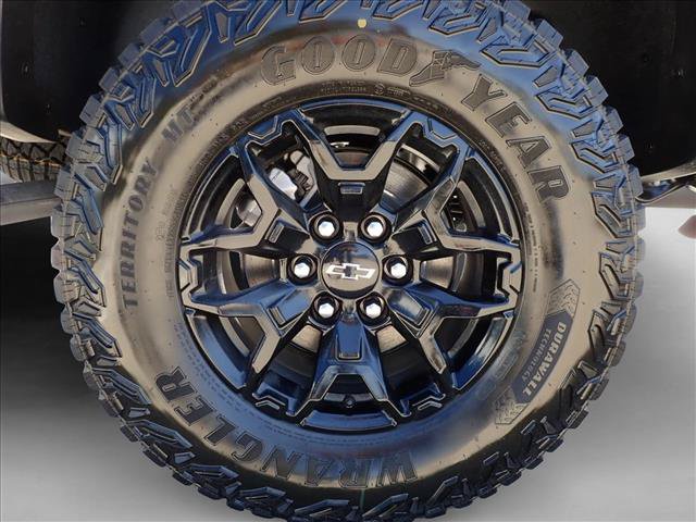 New 2026 Chevrolet Colorado ZR2 w/ Midnight Edition AWD/4WD image 7