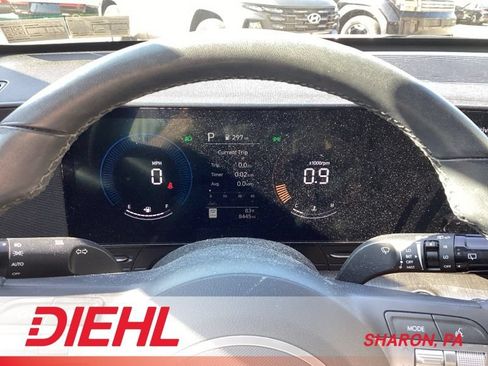 Certified 2024 Hyundai Kona SEL FWD image 11