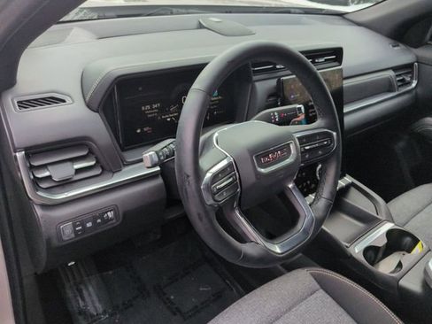 Used 2025 GMC Terrain Elevation image 10