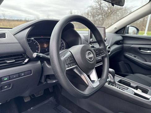 Used 2024 Nissan Sentra SV image 21
