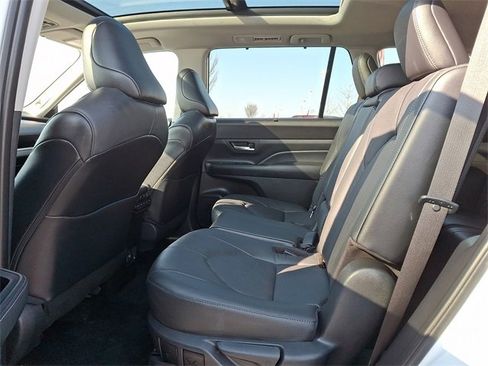 Used 2025 Toyota Grand Highlander AWD Hybrid image 10