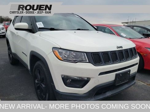 Used 2019 Jeep Compass Altitude image 1
