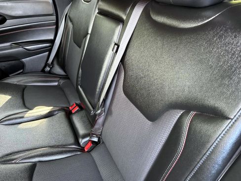 Used 2024 Jeep Compass Trailhawk image 9