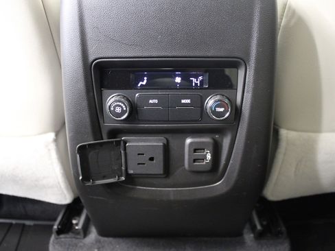 Used 2023 Buick Enclave Essence w/ Experience Buick Package image 39