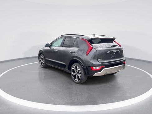 Used 2025 Kia Niro EX Touring FWD image 6