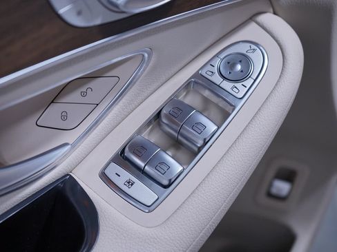Used 2021 Mercedes-Benz GLC 300 image 19